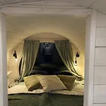 Beczki Pod Lasem Camping *