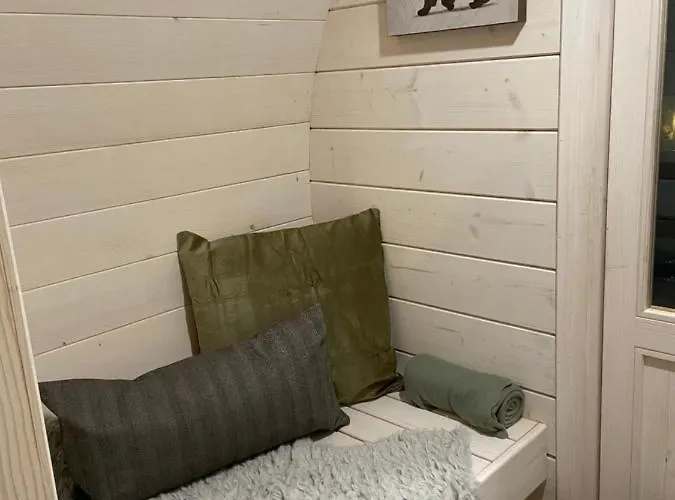 Beczki Pod Lasem Camping *